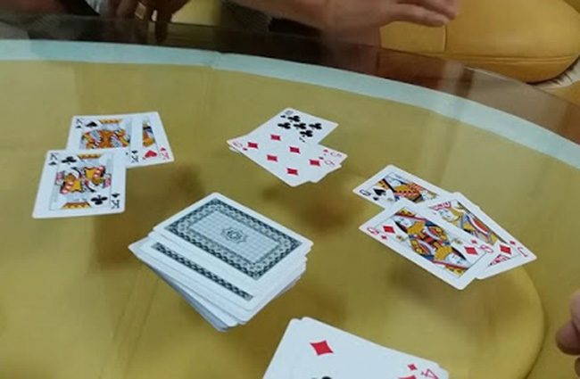 Biết rõ cách câu bài, xé cạ, phá phỏm giúp bạn dễ chiến thắng hơn