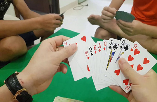 Một số lưu ý khi đánh bài tiến lên miền Nam đếm lá