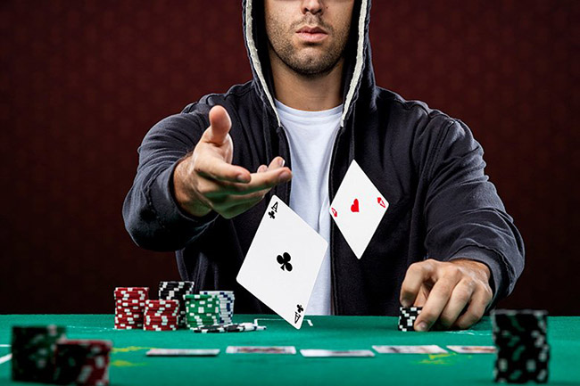Cách để trở thành ông trùm poker